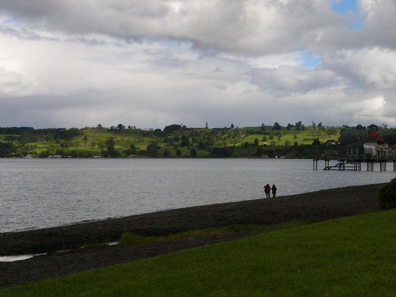 P1080647.JPG - Lago Llanquihue from Fruitillar
