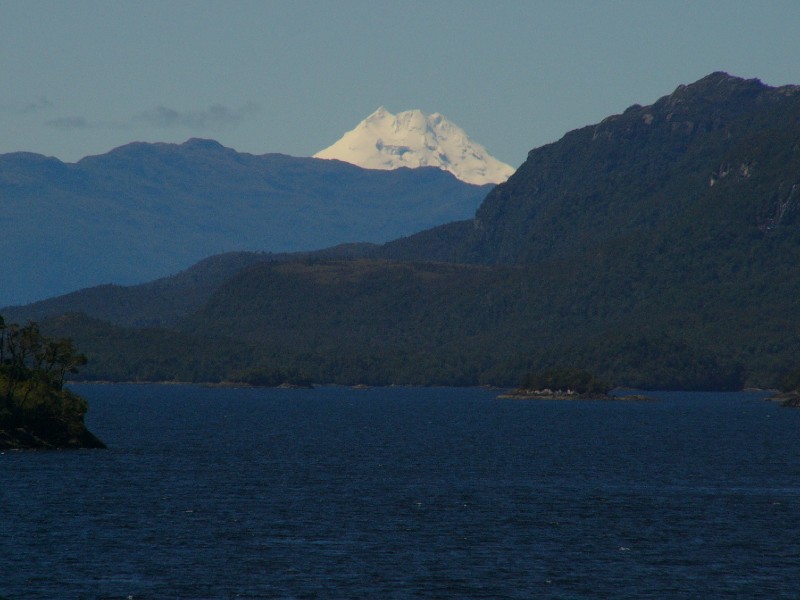 P1080829.JPG - Day 2: 3 pm. Volcan Maca (which we saw a little while ago, but this time viewed from the south)