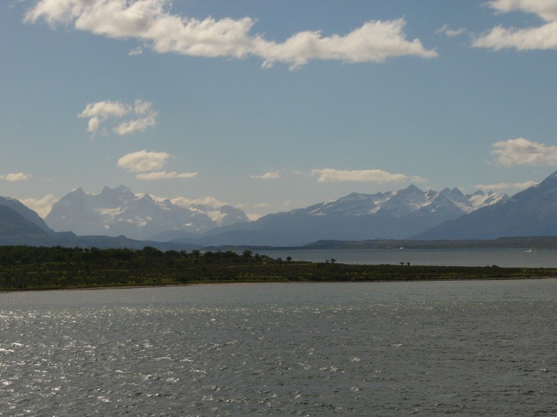 P1090046.JPG - Day 4: 4:30 pm: Mountains seen from Puerto Natales.